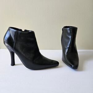Vintage Y2K Chinese Laundry Black Leather Booties, Size 7 Pointed Toe Career